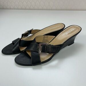 Natural Soul Black Wedge Sandal